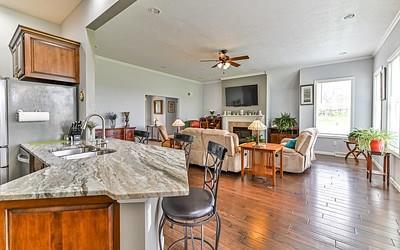 150 Dobson, Mars, PA 16046 photo 4