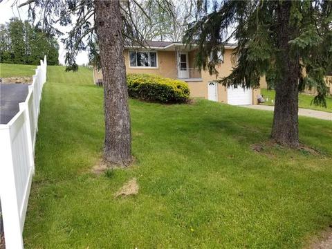 58 Forest Dr, Irwin, PA 15642 photo 3