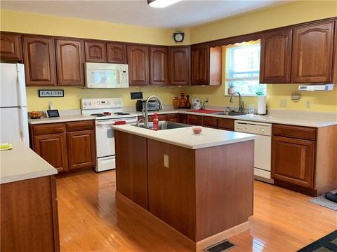447 Chapeldale Dr, Upper Burrell, PA 15613 photo 5