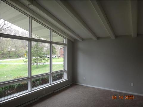 385 Wendel Rd, Irwin, PA 15642 photo 3