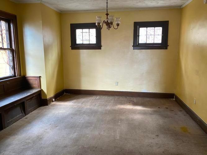  539 Hall St, Aliquippa, PA 15001 photo 4
