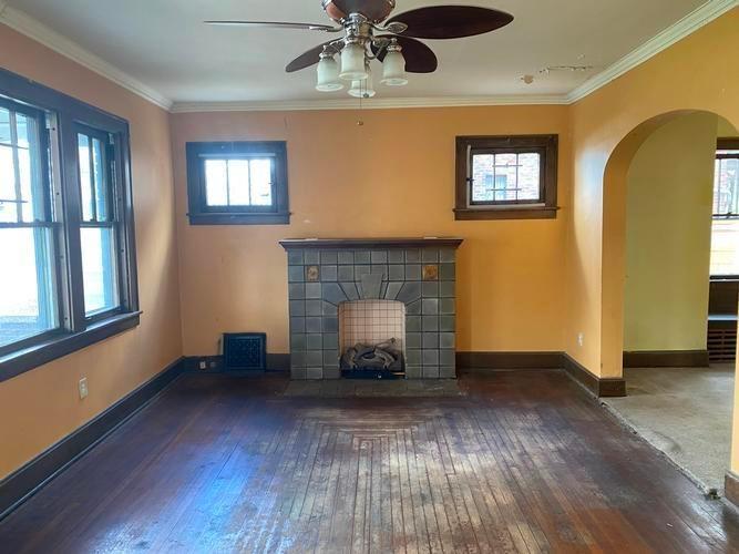  539 Hall St, Aliquippa, PA 15001 photo 3