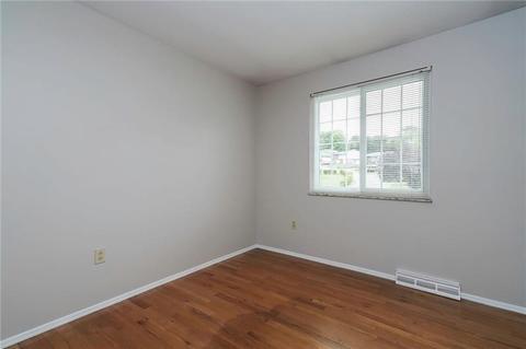 207 Bendix Dr, Carnot-moon, PA 15108 photo 14