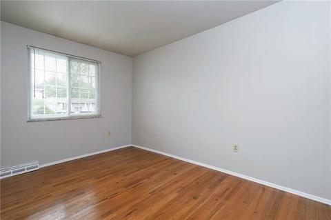 207 Bendix Dr, Carnot-moon, PA 15108 photo 13