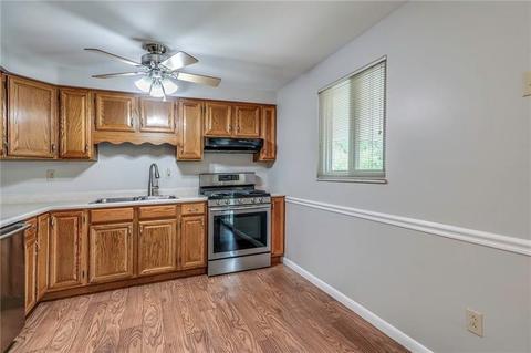207 Bendix Dr, Carnot-moon, PA 15108 photo 10