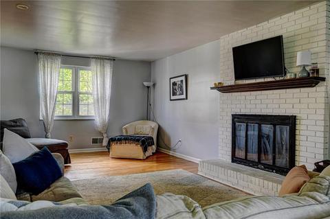 2377 Flagstaff Dr, Export, PA 15632 photo 9