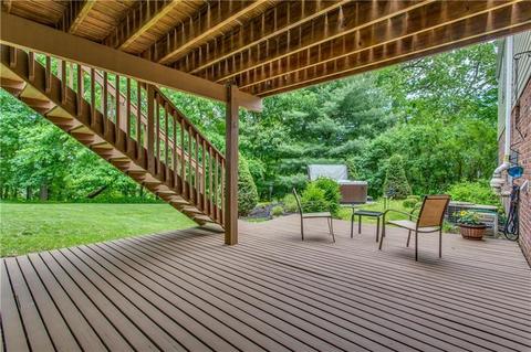 105 Cherry Tree Pl, Coraopolis, PA 15108 photo 23