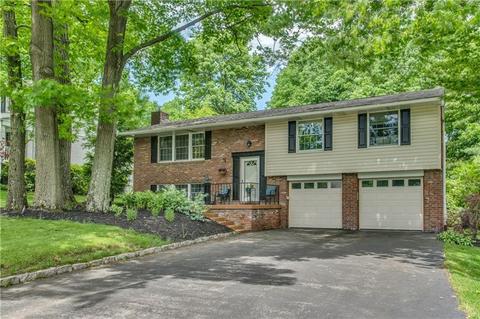 105 Cherry Tree Pl, Coraopolis, PA 15108 photo 1