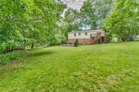 105 Cherry Tree Pl, Coraopolis, PA 15108 photo 25