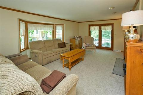 703 Cherry Dr, Level Green, PA 15085 photo 9