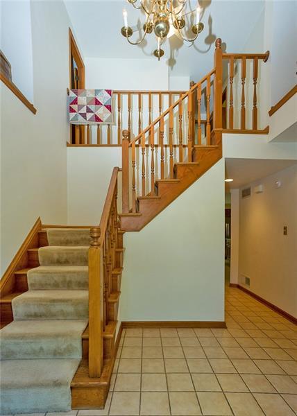 703 Cherry Dr, Level Green, PA 15085 photo 8