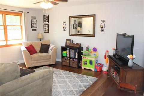 114 Warwick Dr, Monaca, PA 15061 photo 3