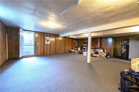 826 Linmor Dr, Irwin, PA 15642 photo 14