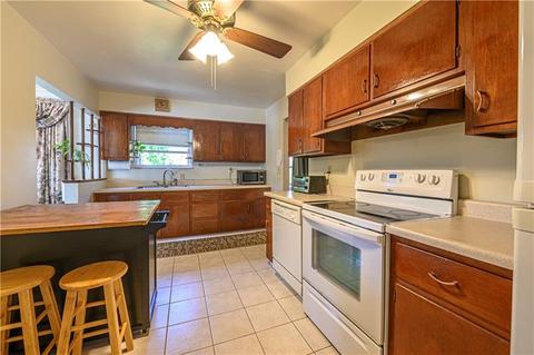 826 Linmor Dr, Irwin, PA 15642 photo 9