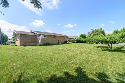 826 Linmor Dr, Irwin, PA 15642 photo 21
