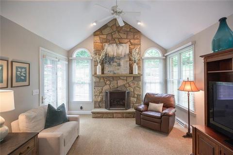 211 E Wild Cherry Dr, Mars, PA 16046 photo 7