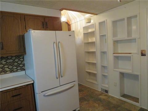 324 Harrison Ave, Vandergrift, PA 15690 photo 3