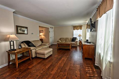 175 Broadstone Dr, Mars, PA 16046 photo 4