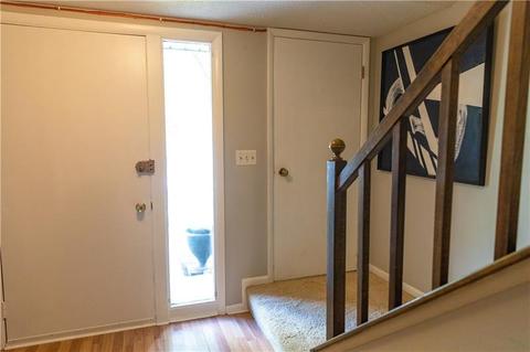 204 Springwater Ct, Coraopolis, PA 15108 photo 2