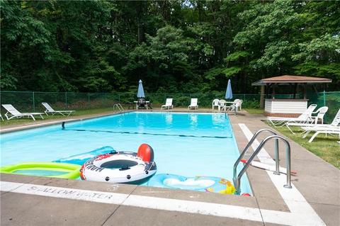 204 Springwater Ct, Coraopolis, PA 15108 photo 22