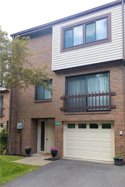 204 Springwater Ct, Coraopolis, PA 15108 photo 1