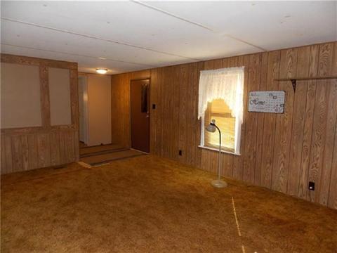 147 Mowry Rd, Monaca, PA 15061 photo 2