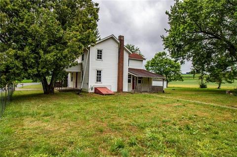 6821 Five Points Rd, Creekside, PA 15732 photo 3
