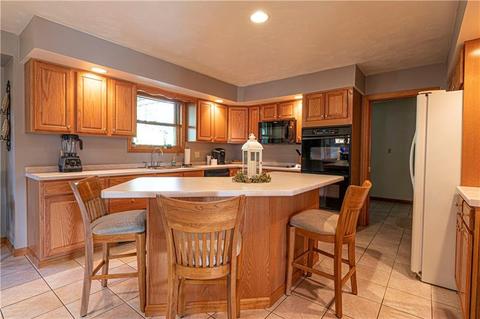 67 Raphael Dr, Irwin, PA 15642 photo 8