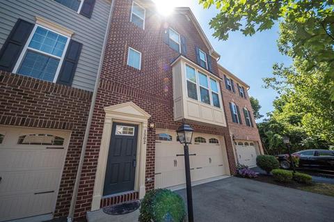 1502 Pointe View Dr, Mars, PA 16046 photo 1