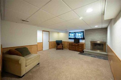 2953 Sunset Cir, Export, PA 15632 photo 17