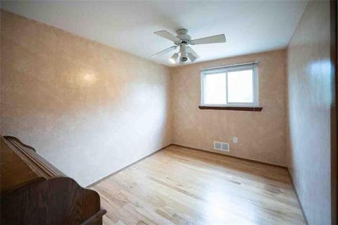 2953 Sunset Cir, Export, PA 15632 photo 14
