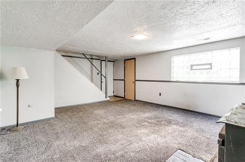 170 Crescent Dr, Irwin, PA 15642 photo 13