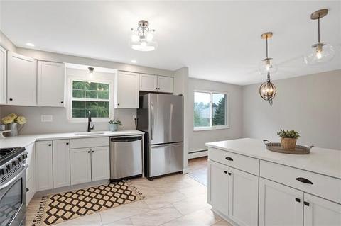 105 Cherrytree Rd, Carnegie, PA 15106 photo 9
