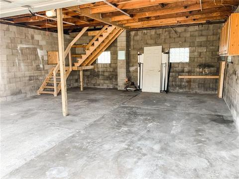 517 Brown St, Everson, PA 15631 photo 4