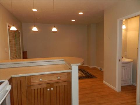 541 Walnut St, Vandergrift, PA 15690 photo 6