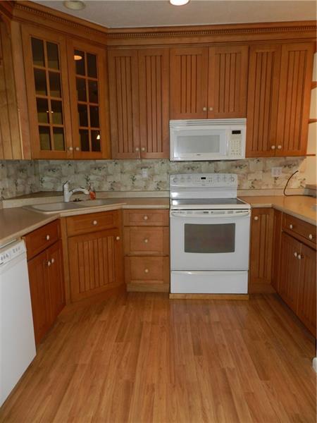 541 Walnut St, Vandergrift, PA 15690 photo 9
