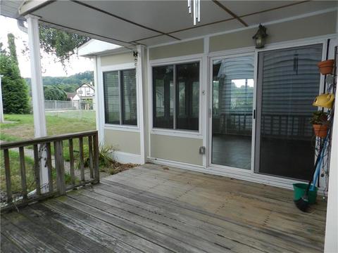 541 Walnut St, Vandergrift, PA 15690 photo 25