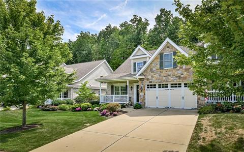 604 Torrey Pine Dr, Mars, PA 16046 photo 1