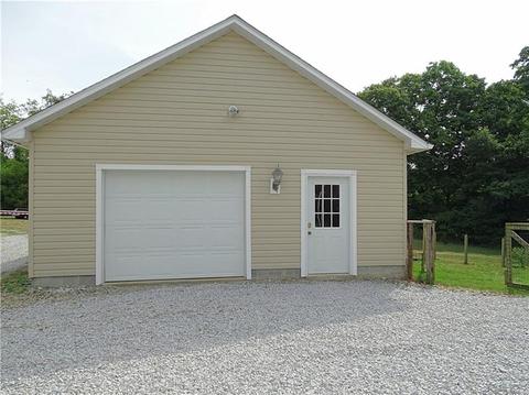 131 Arrowhead Ln, Irwin, PA 15642 photo 5
