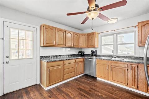 1805 Devonshire Rd, Coraopolis, PA 15108 photo 11
