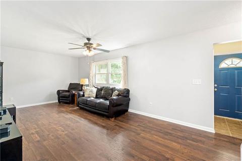 1805 Devonshire Rd, Coraopolis, PA 15108 photo 5