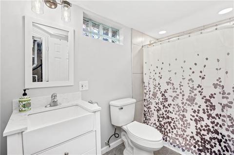1805 Devonshire Rd, Coraopolis, PA 15108 photo 19