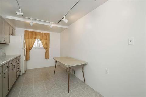 11 Yoder St, Pittsburgh, PA 15207 photo 4