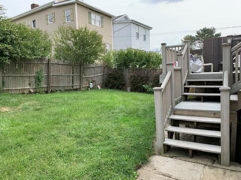 627 Maple St, Irwin, PA 15642 photo 3