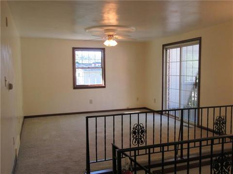105 Cherry St, Apollo, PA 15613 photo 5