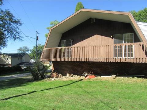 105 Cherry St, Apollo, PA 15613 photo 3