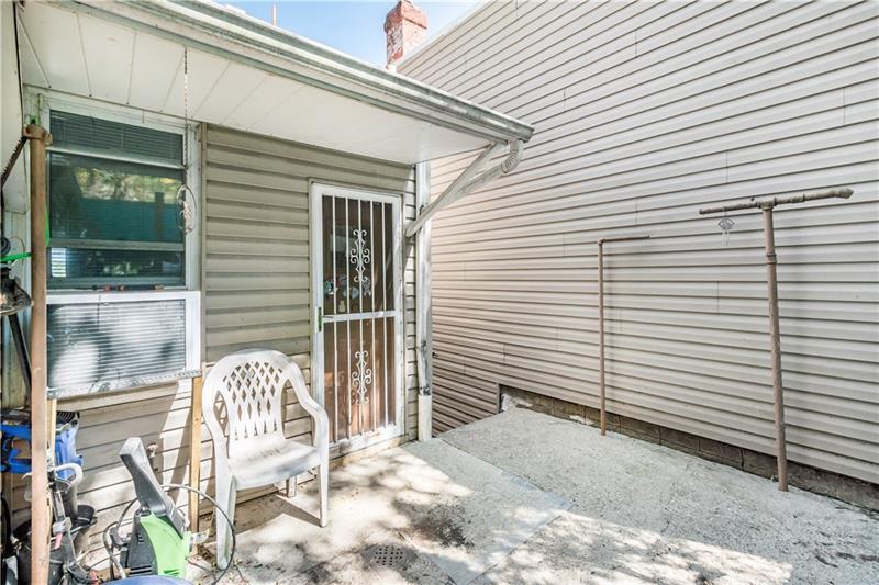  56 Magdalene St, Pittsburgh, PA 15203 photo 6