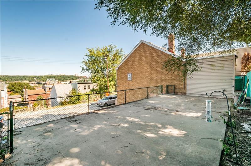  56 Magdalene St, Pittsburgh, PA 15203 photo 3