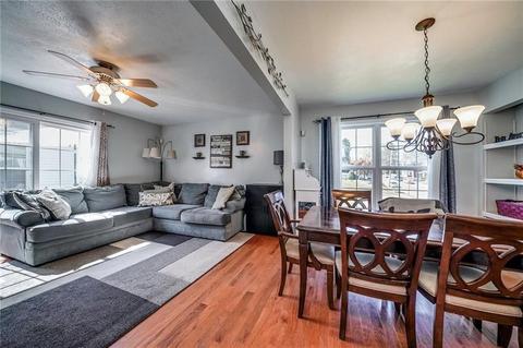 706 6th Ave, Coraopolis, PA 15108 photo 3