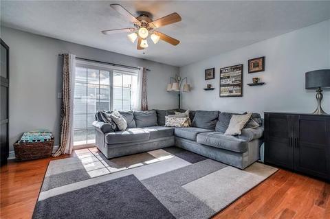 706 6th Ave, Coraopolis, PA 15108 photo 4
